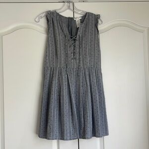 ESLEY mini grey/white print dress. Size S